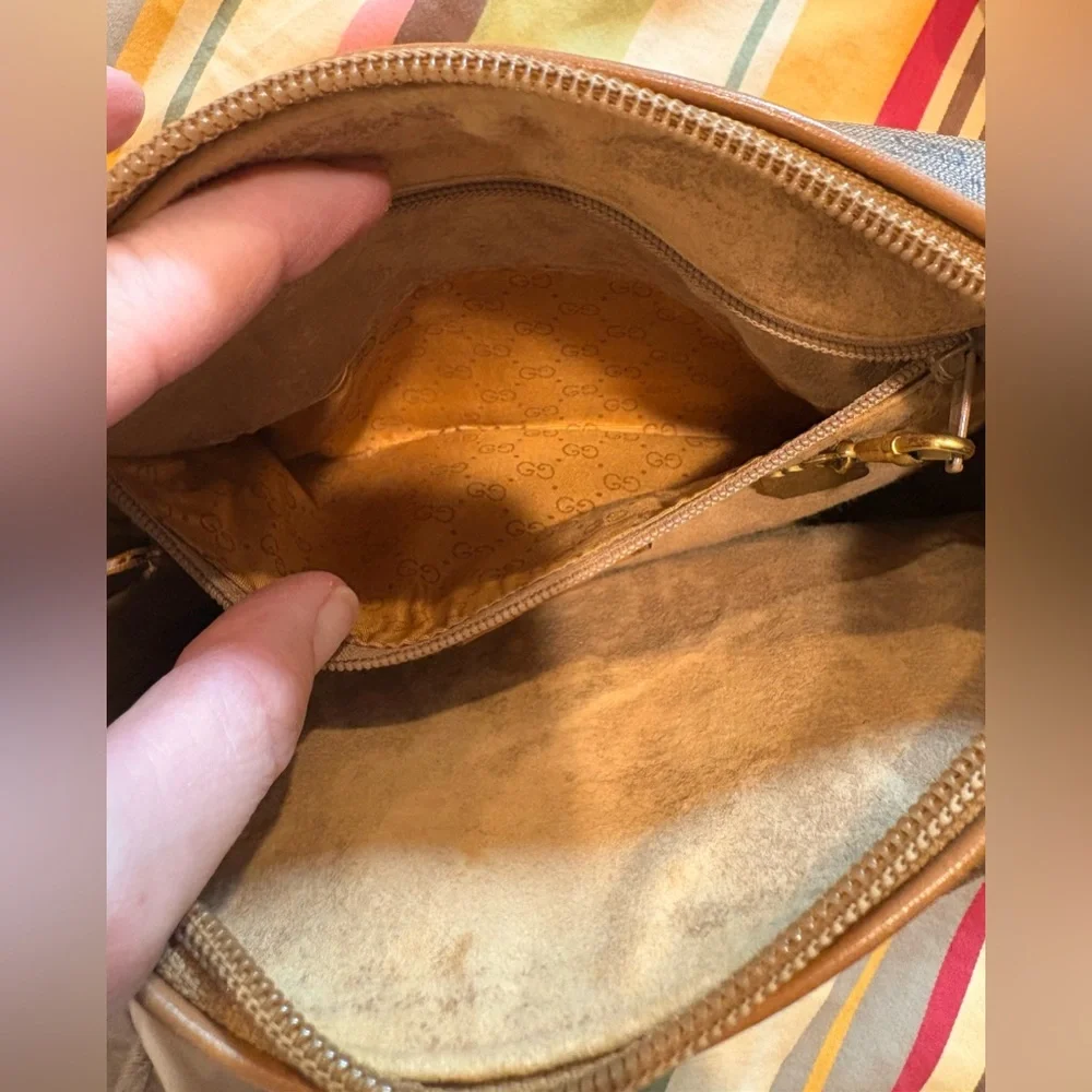 Authentic Vintage Gucci Crossbody Bag with Gold Accents - Picture 9 of 14